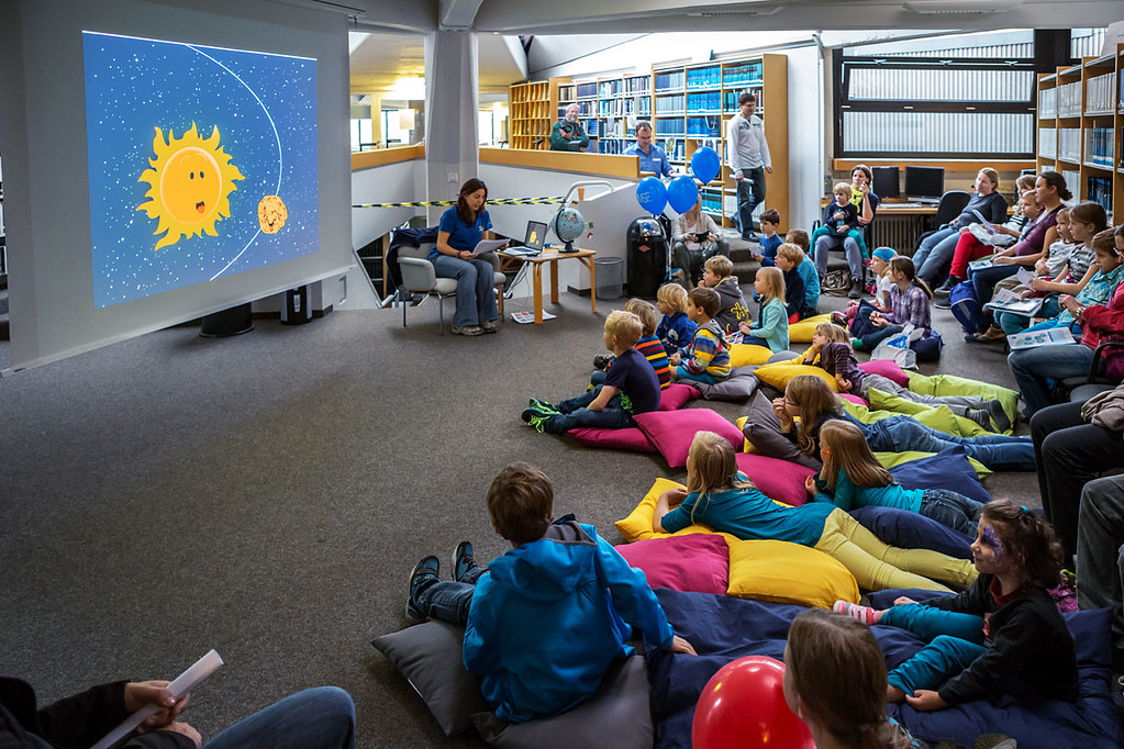 "Open House Day 2014" by European Southern Observatory is licensed under CC BY 2.0.